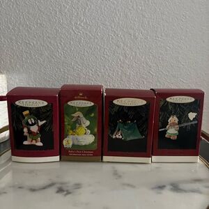 Vintage Hallmark 4 Ornaments Looney Tunes 1995-2001